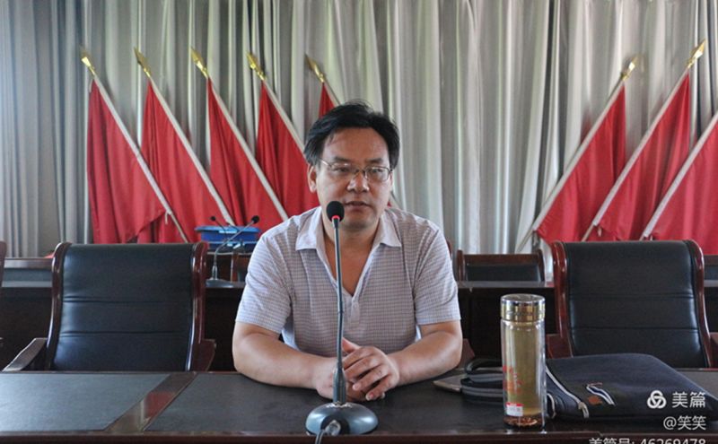 刘红伟给学员们授课