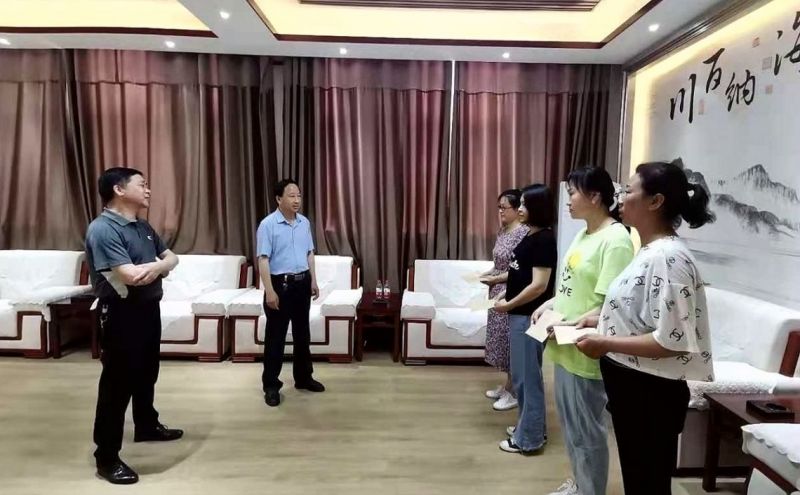 江河公司工会开展“六一”特别关爱活动