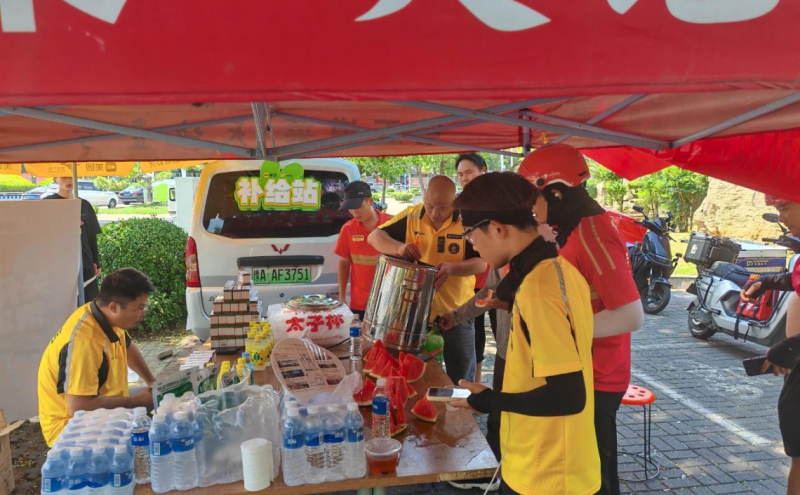 送清凉走访慰问活动