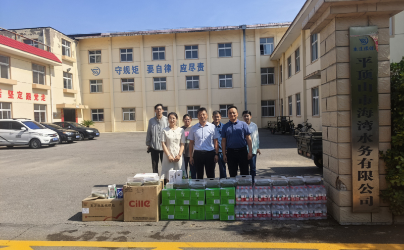 高新区工会深入企业开展“夏送清凉”活动