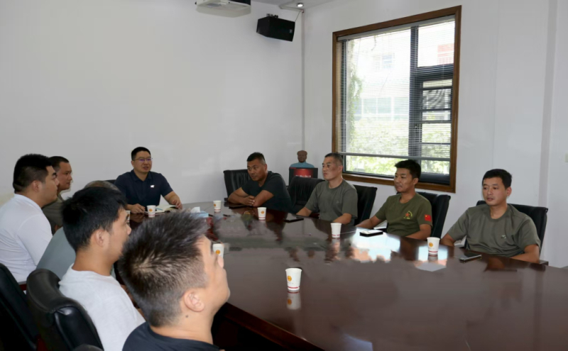 召开2025年庆祝“八一”建军节退役军人座谈会