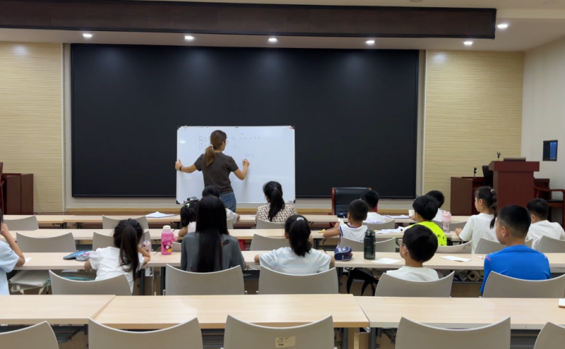 首届职工子女暑期托管班圆满结业