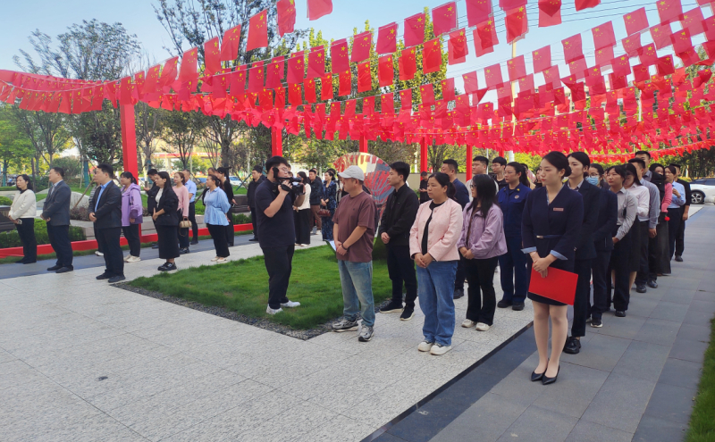 举办2025年郏县“书香郏县·建业礼赞”全民阅读月活动启动