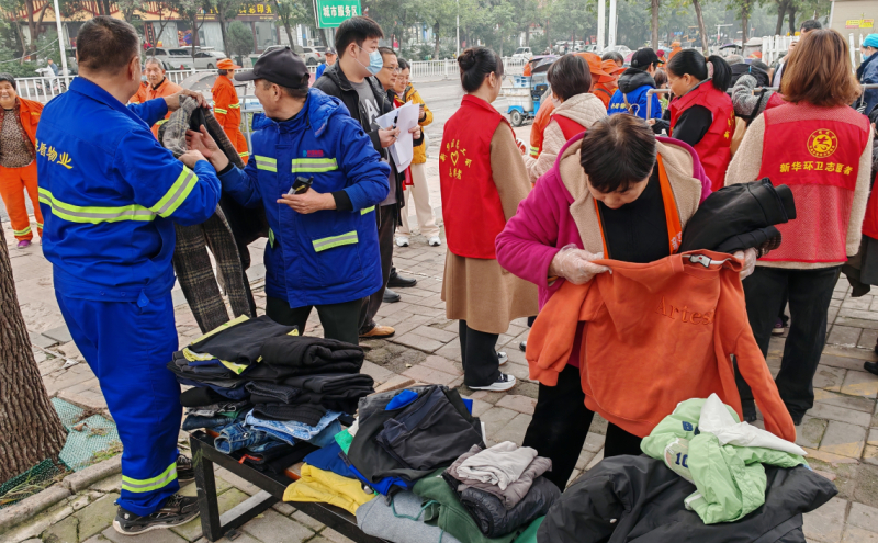 志愿服务在行动 爱心互献传温情