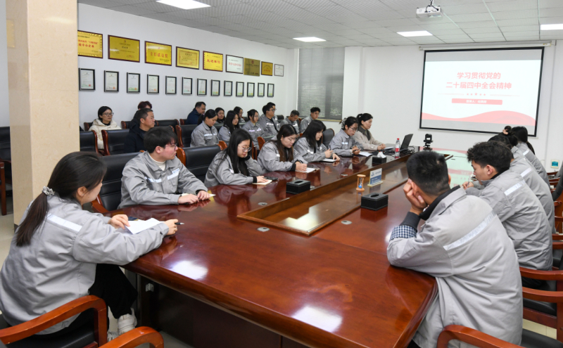 市级“百姓宣讲团”成员走进高新区非公企业