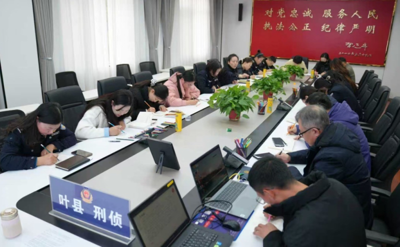 绘心赋能·向光而行|叶县公安局开展绘画心理健康团辅活动