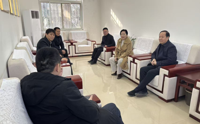 市总工会党组书记、副主席赵红利莅临叶县开展调研慰问活动