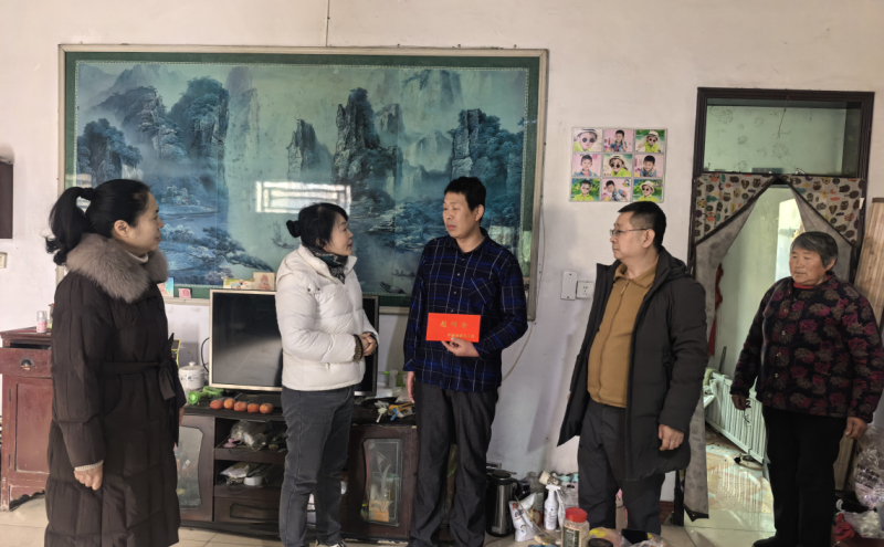 市总工会到高新区开展困难职工慰问活动