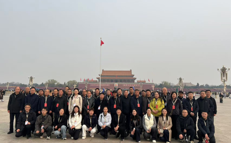 平顶山市劳模工匠疗休养合影