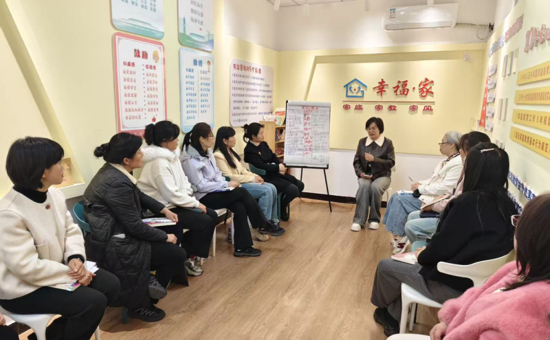 新华区总工会 “新心相印” 工作室持续开展读书分享活动