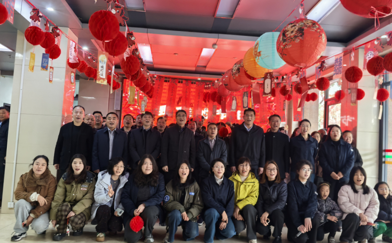 国网叶县供电公司开展“五彩花灯闹元宵 策马扬鞭逐光行”元宵节活动