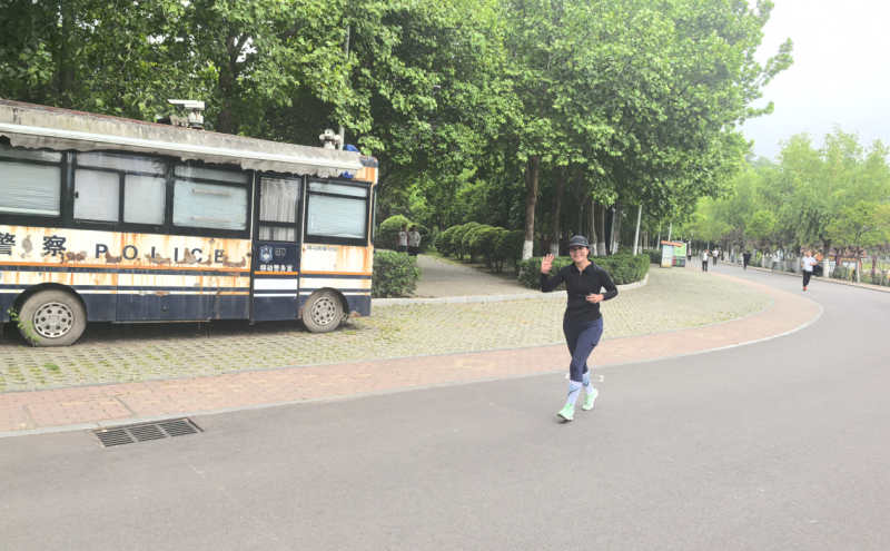 职工环湖跑进行时