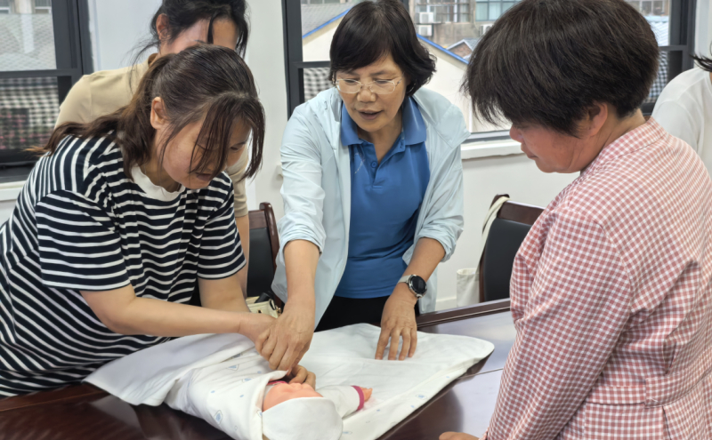 学员们实操练习