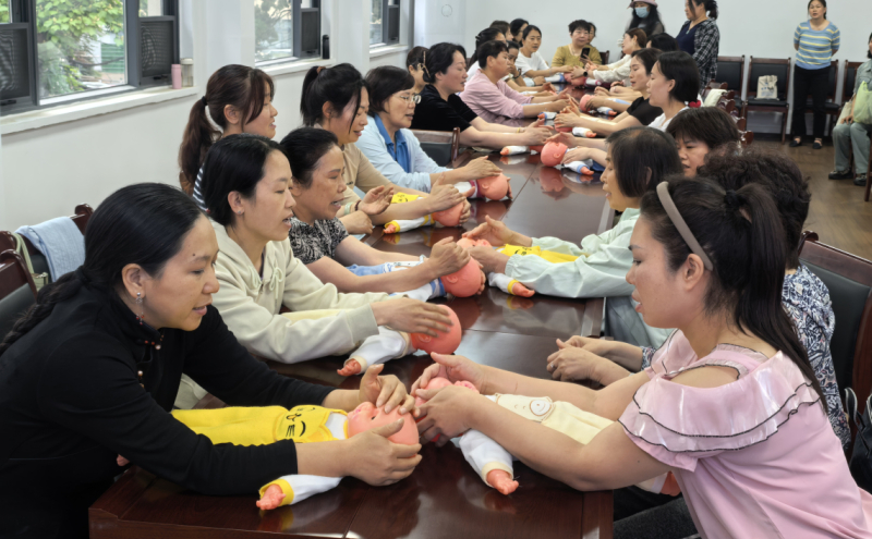学员们实操练习
