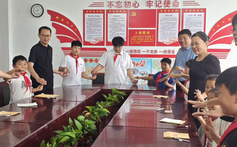 新华区总工会 “六一特别关爱”慰问活动走进龙门口小学