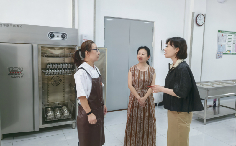 关爱慰问帮扶单亲困难女职工