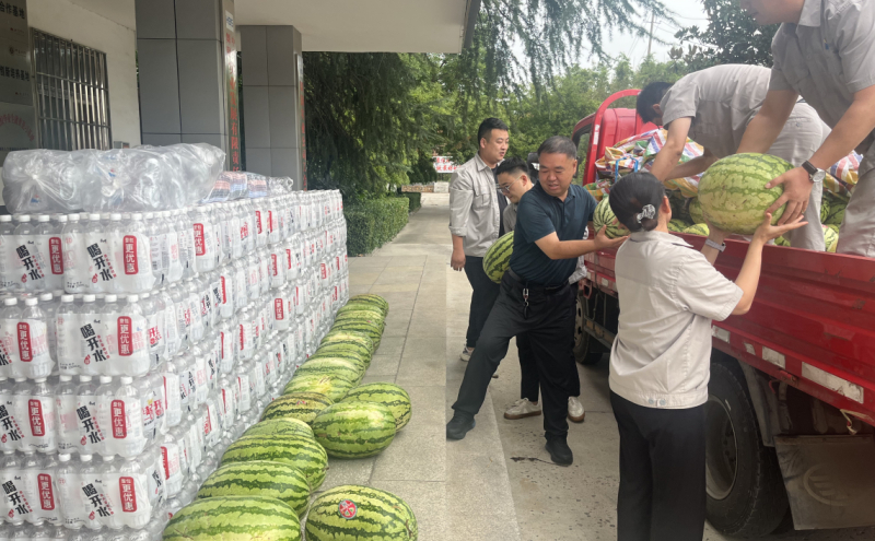 实业公司慰问现场