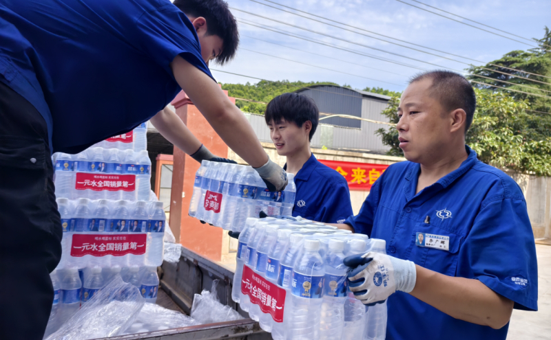 江河公司工会：清凉+关爱 筑牢夏季生产保障防线