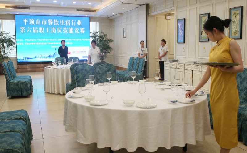 布台比赛现场