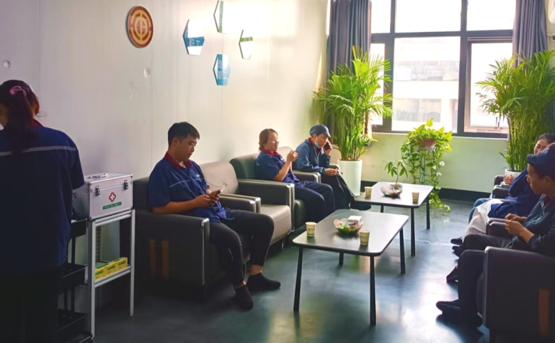 暖心阵地落地恒一锂能｜工会工间小憩室，一线职工的能量补给站