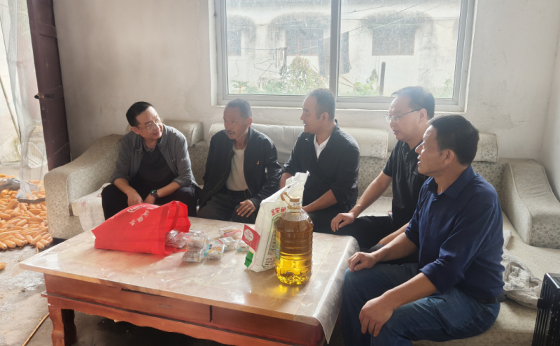 慰问现场