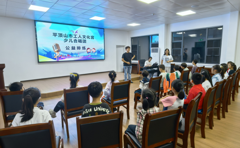 文化宫少儿合唱团公益排练现场